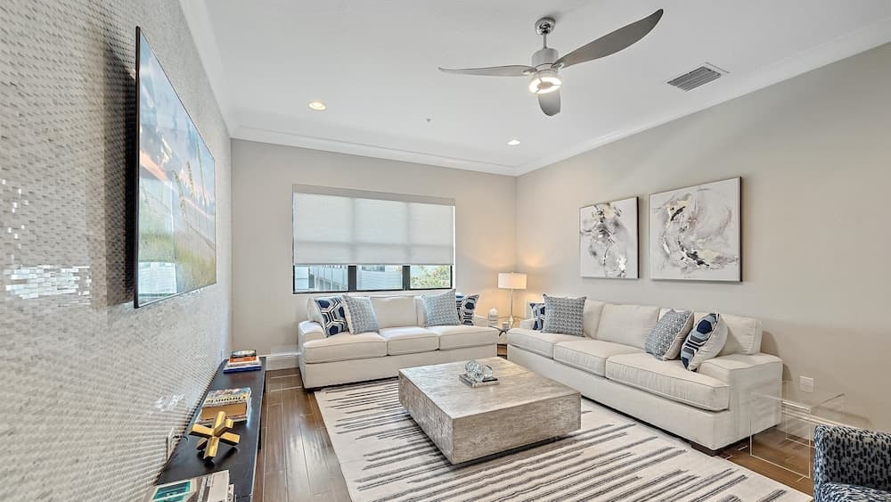 Cityscape Retreat 2 Bedroom Townhouse by RedAwning