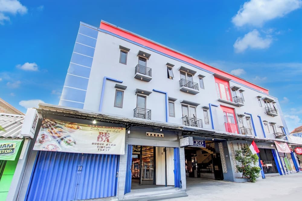 Hotel O Maleo Residence Swakarya Near UGM