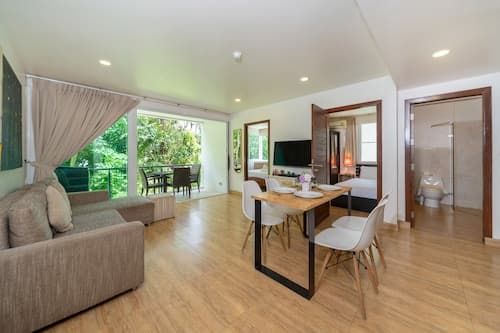 Karon ButterFly Apartment E107 for 3