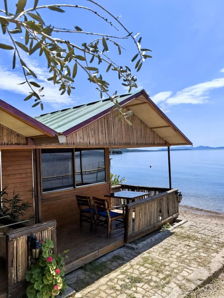 Ada Camp Otel