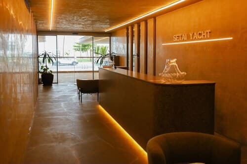 Setai Yacht Luxxor - By Almare Flats