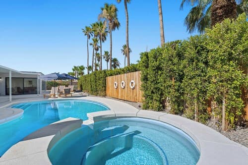 Aurora Oasis Stylish 4 BDR