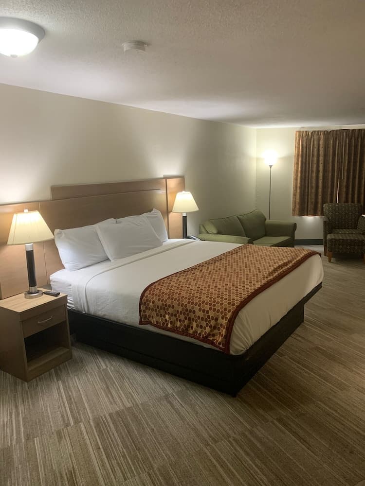 University Inn & Suites Stevens Point