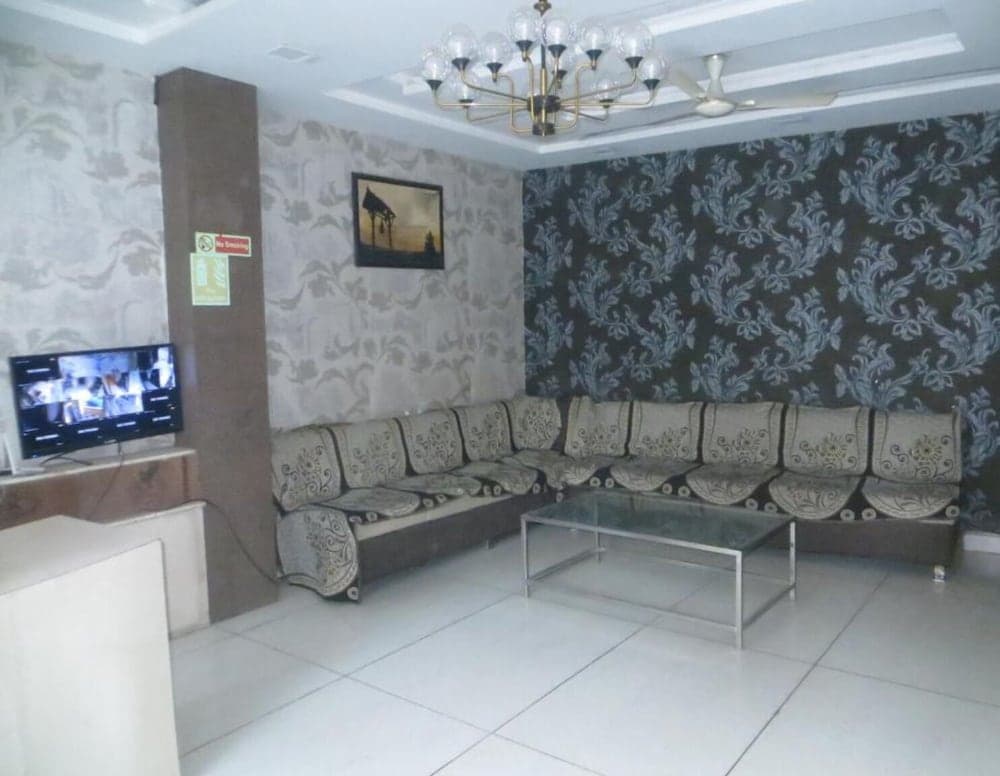 Hotel Shree Aaradhy