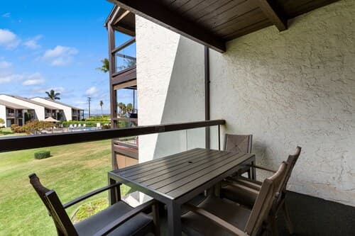 Hale Kamaole, #215 1 Bedroom Condo by RedAwning