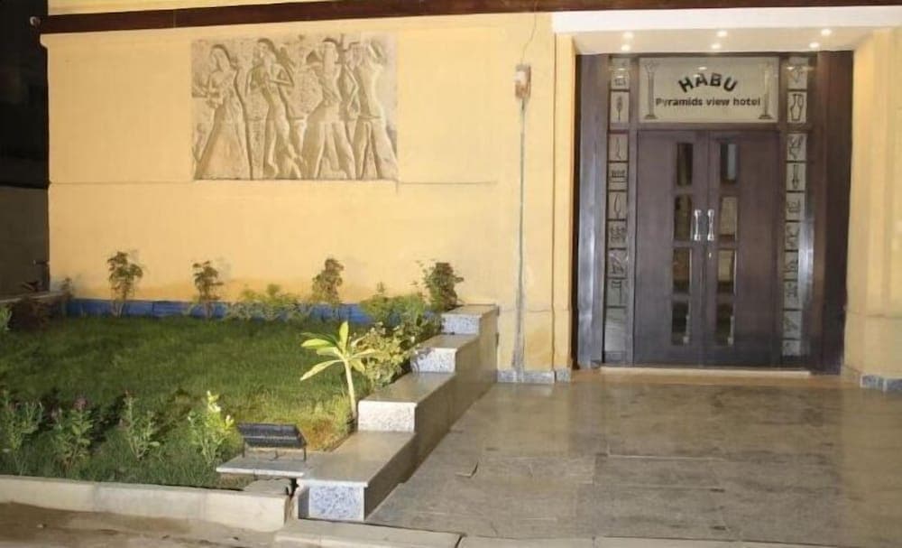 Habu Pyramids View Hotel
