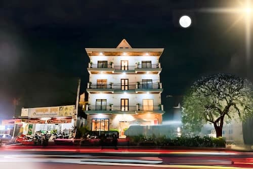 VPlus Hotel