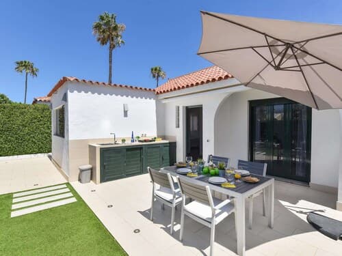 Central Bungalow With Communal Pool in Maspalomas