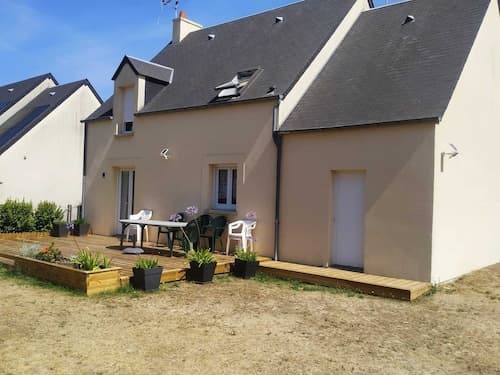 Holiday Home in Normandy Near Sandy Beaches