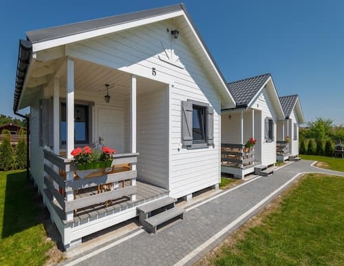 Holiday Homes Close to the Seaside Beach
