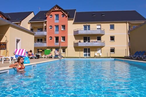 Coastal Escape for 6 in Normandy