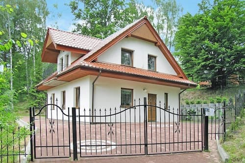 Holiday Home in Kretowiny Near Lake