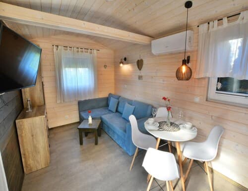 Comfortable Holiday Home With a Terrace, Ustronie