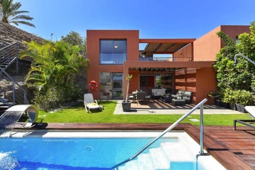 Luxurious Holiday Home With Pool in Maspalomas