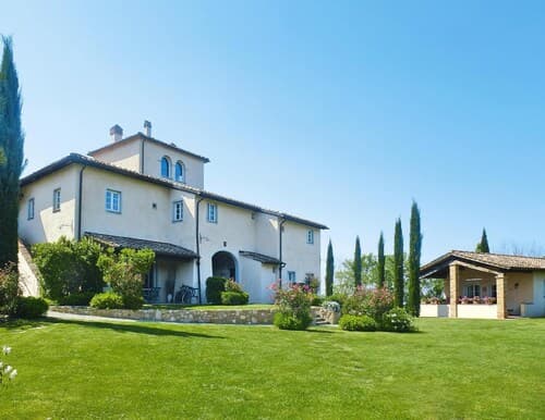 Apartment in Tuscany With Pool & Golf Access