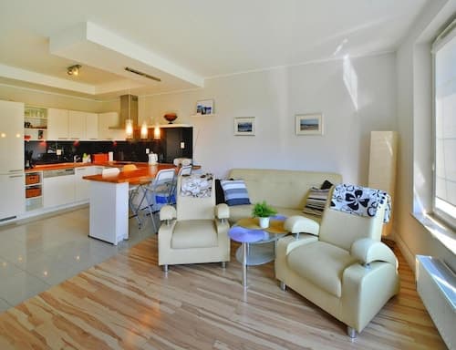 Comfortable Apartment, Ground Floor, Balcony