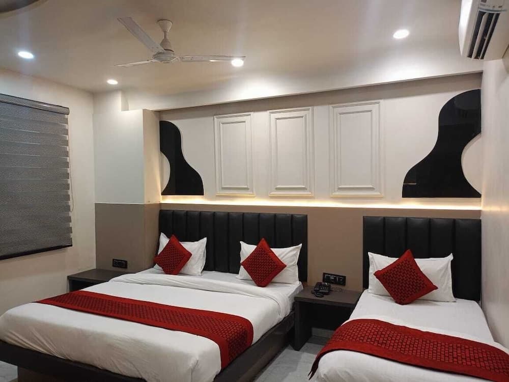 Del Fox Hotel Shanti Residency - Near Connaught Palace New Delhi & 5 Mins From VFS