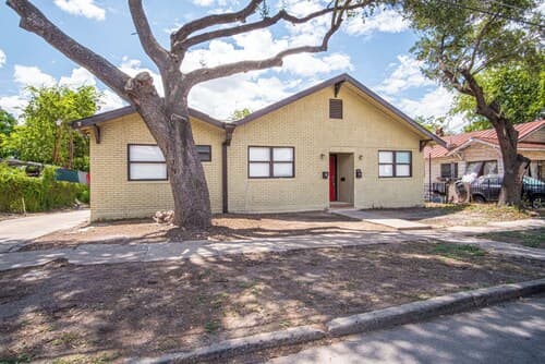 Modern Living 3br/2ba Close to Amazing Downtown