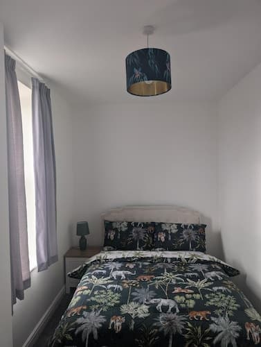 Rugby - Apartment - Sleeps 4 - Parking