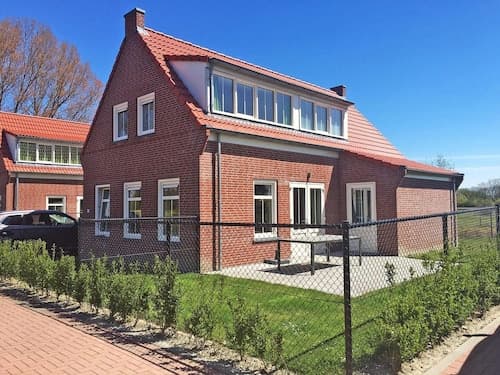 Pet-loving Stay With Garden