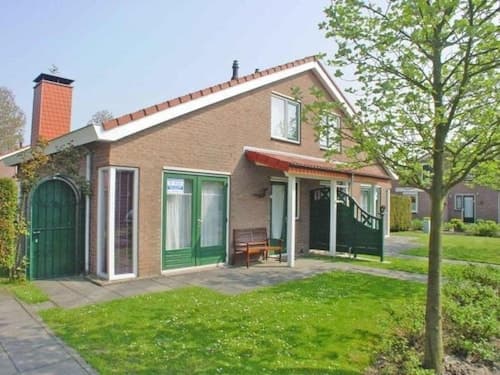 Holiday Home in Schoneveld With Garden