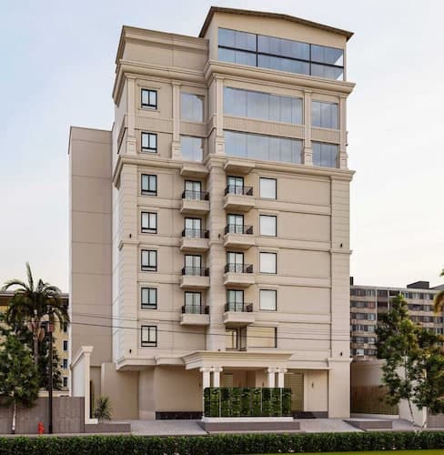 AK CASTLE SUITES