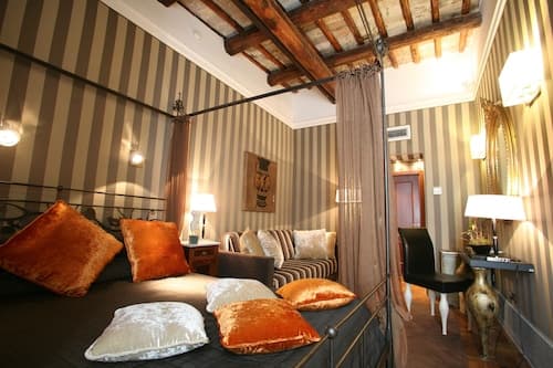 The Inn at the Spanish Steps Prestige Collection - The Pearl