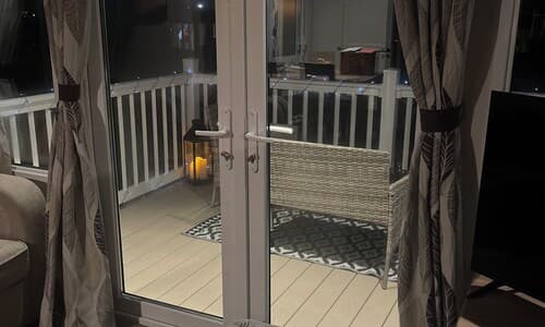 Tranquil Waterside Lodge in Tunstall
