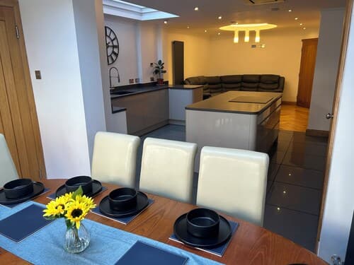 Entire Seaside Home 6 Private Bedrooms Sleeps 10