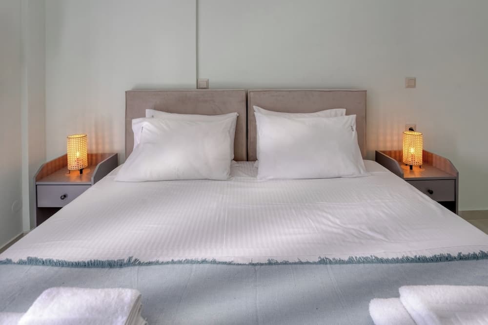 Boutique Seaview Apt near City Center