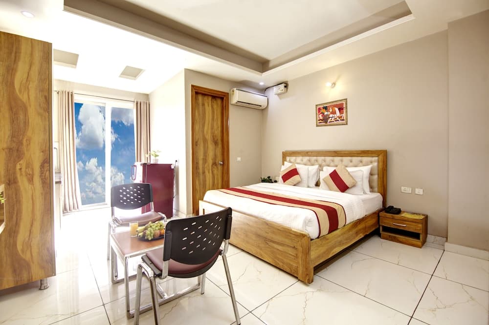 The Palm Suites