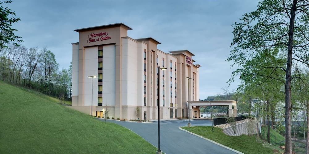 Hampton Inn & Suites Knoxville Papermill Drive