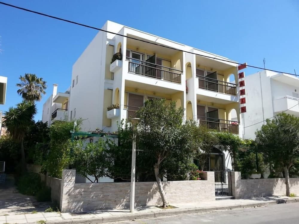 Karis Hotel