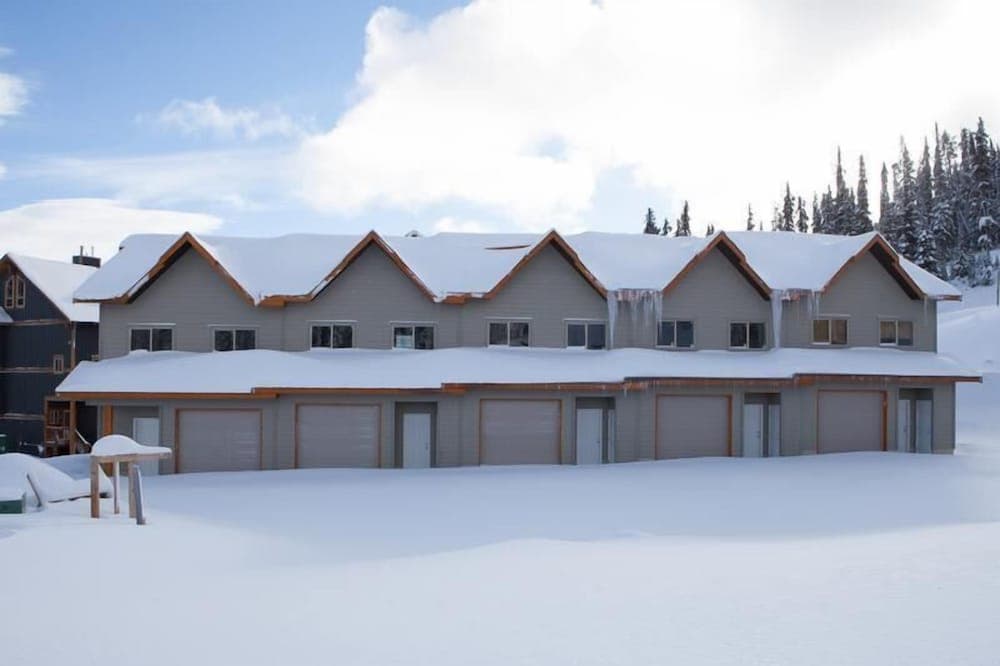 Brookside by Apex Accommodations