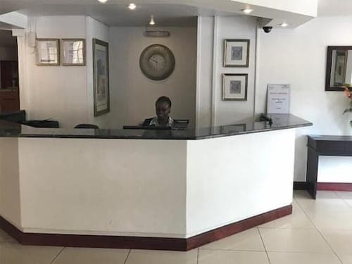 Airport Inn and Suites