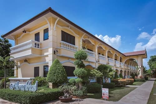 Park & Pool Resort