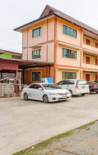 OYO 1024 Thank Place