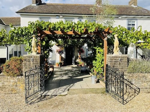 Greyhound Inn