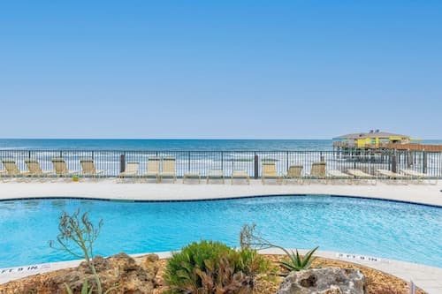 Ocean Front Condo w Amazing Views Pool Hot Tub