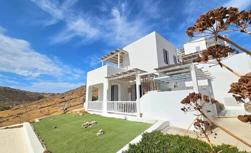 Mykonos4Islands Seaside Homes and Suites