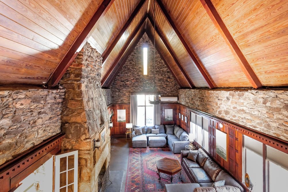 Midtown Castle - Royal in Columbus
