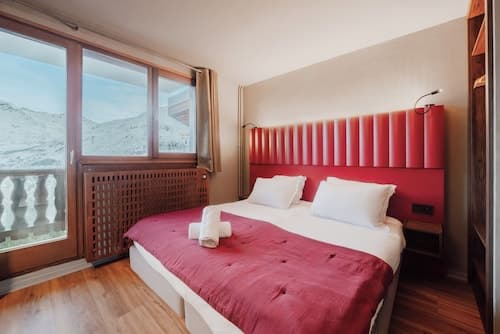 Alpeen Hotel