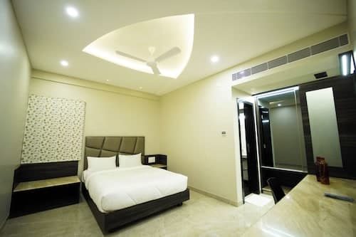 Sun Shine Hotel
