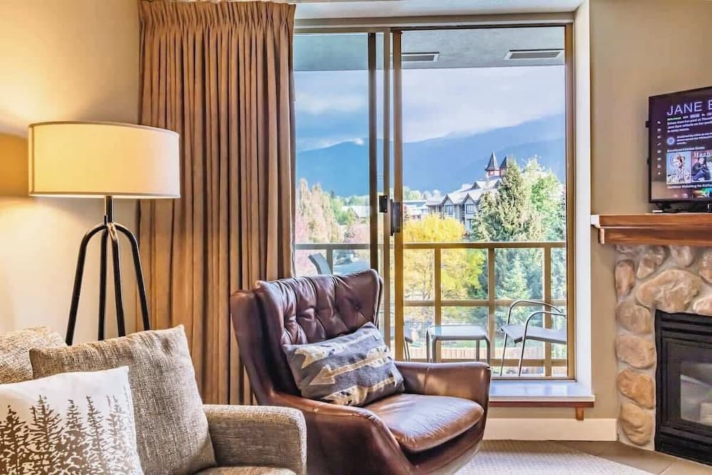 Beautiful One Bedroom Suite - 416