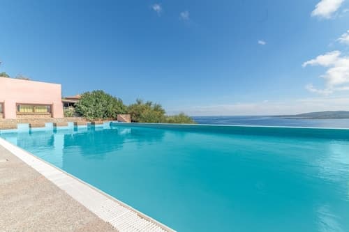 Casa Emozione With Shared Pool