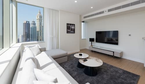 Pristine Difc 2BR w Pool Gym