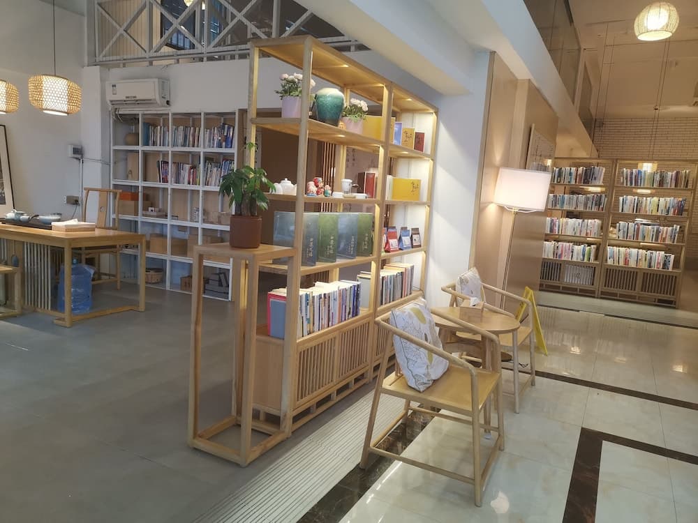 JINJU ART HOTEL