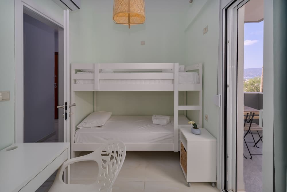Heraklion 2Bd Oasis w Relaxing Patio
