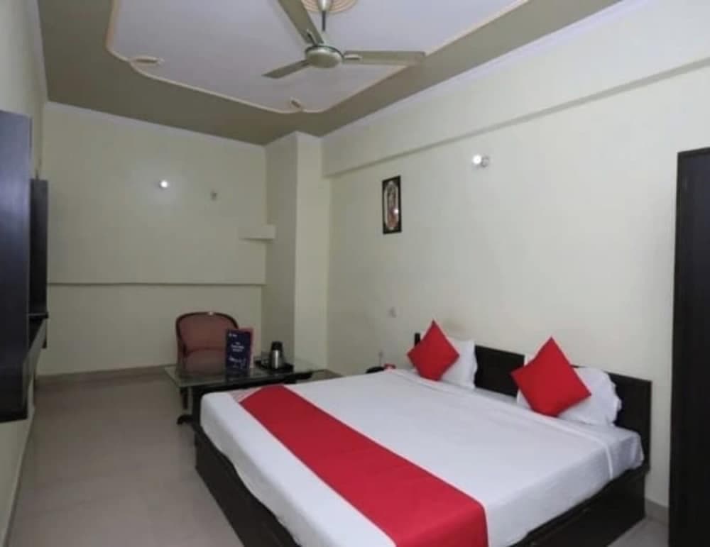Hotel S K Palace