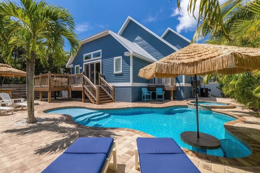 Tiki By The Sea 5 Bedroom Home